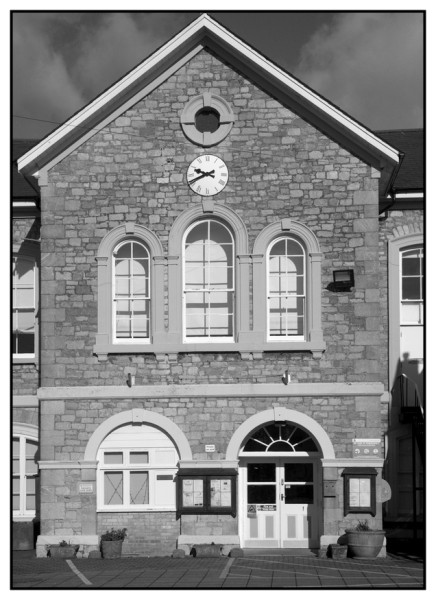Town_Hall_front_011.jpg